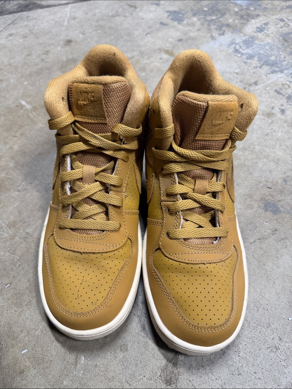 Nike Men's Mid-Top Sneakers in Wheat/Tan